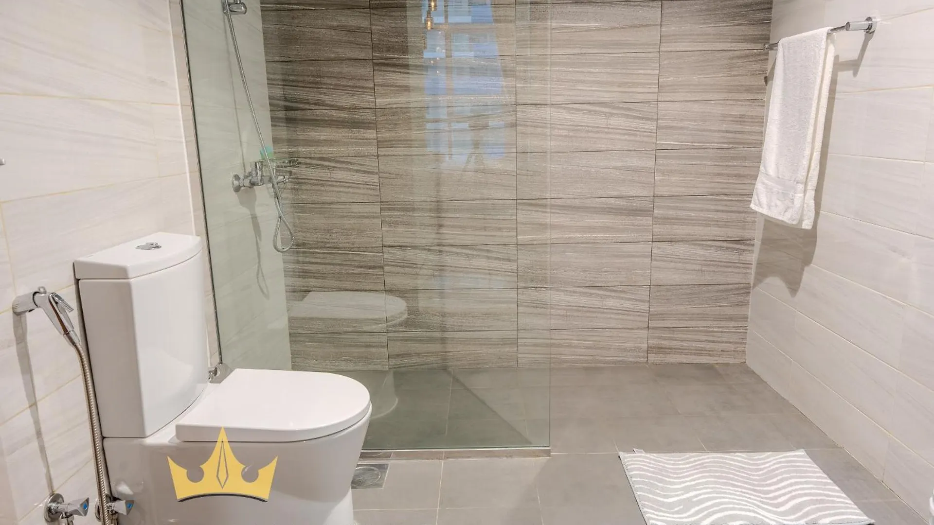 Guest house Kings Holiday Homes Luxury 2 Apartments Dunya Tower Burj Khalifa St Dubai United Arab Emirates