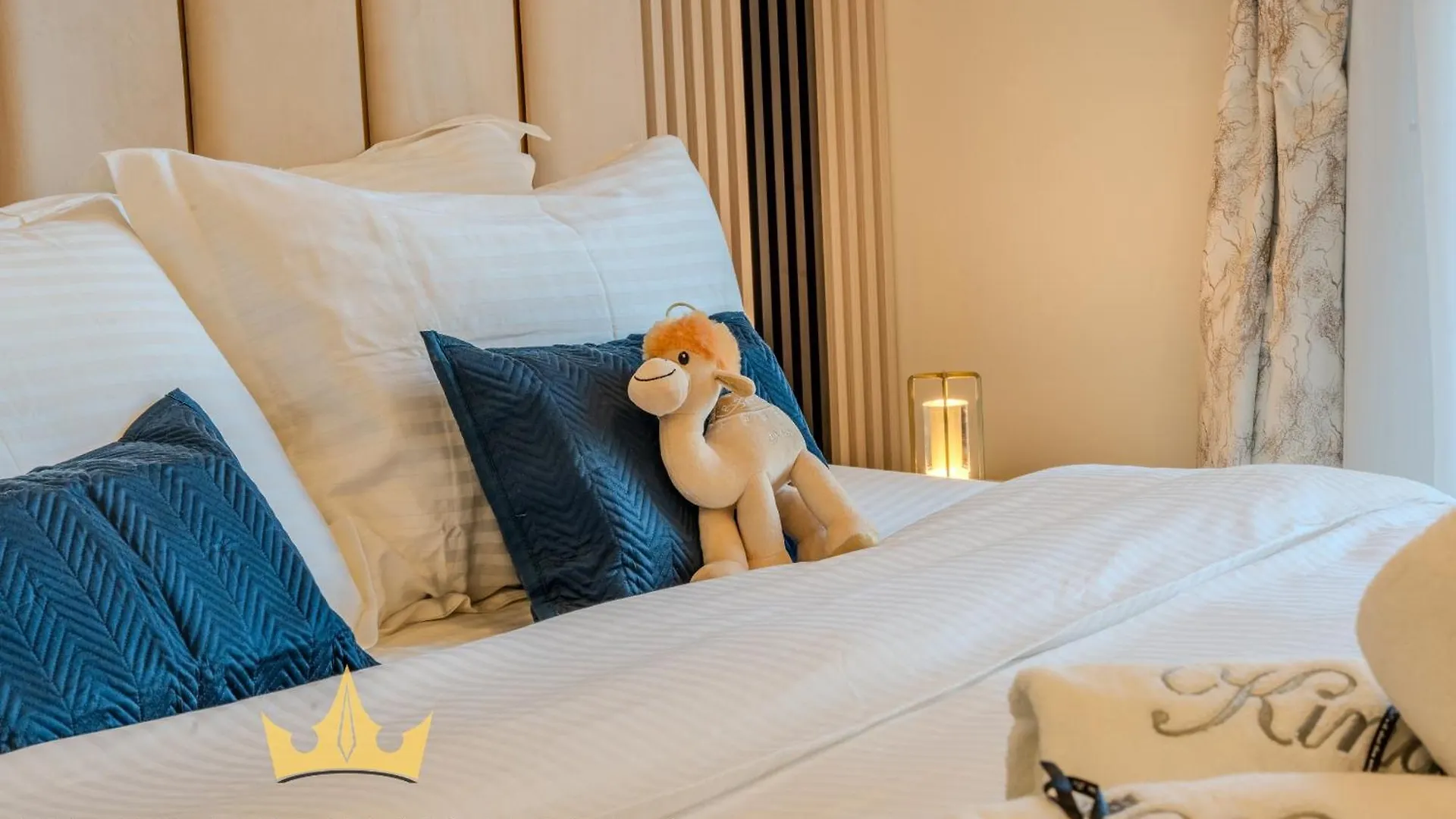 Kings Holiday Homes Luxury 2 Apartments Dunya Tower Burj Khalifa St Dubai