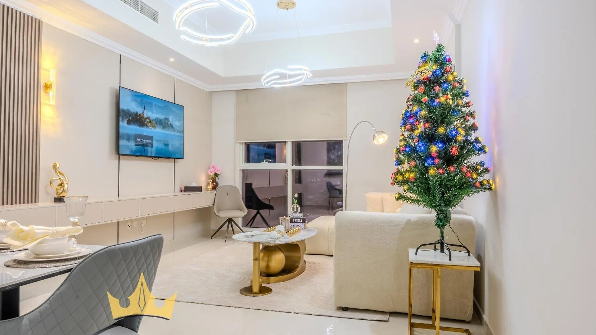 Kings Holiday Homes Luxury 2 Apartments Dunya Tower Burj Khalifa St Dubai United Arab Emirates