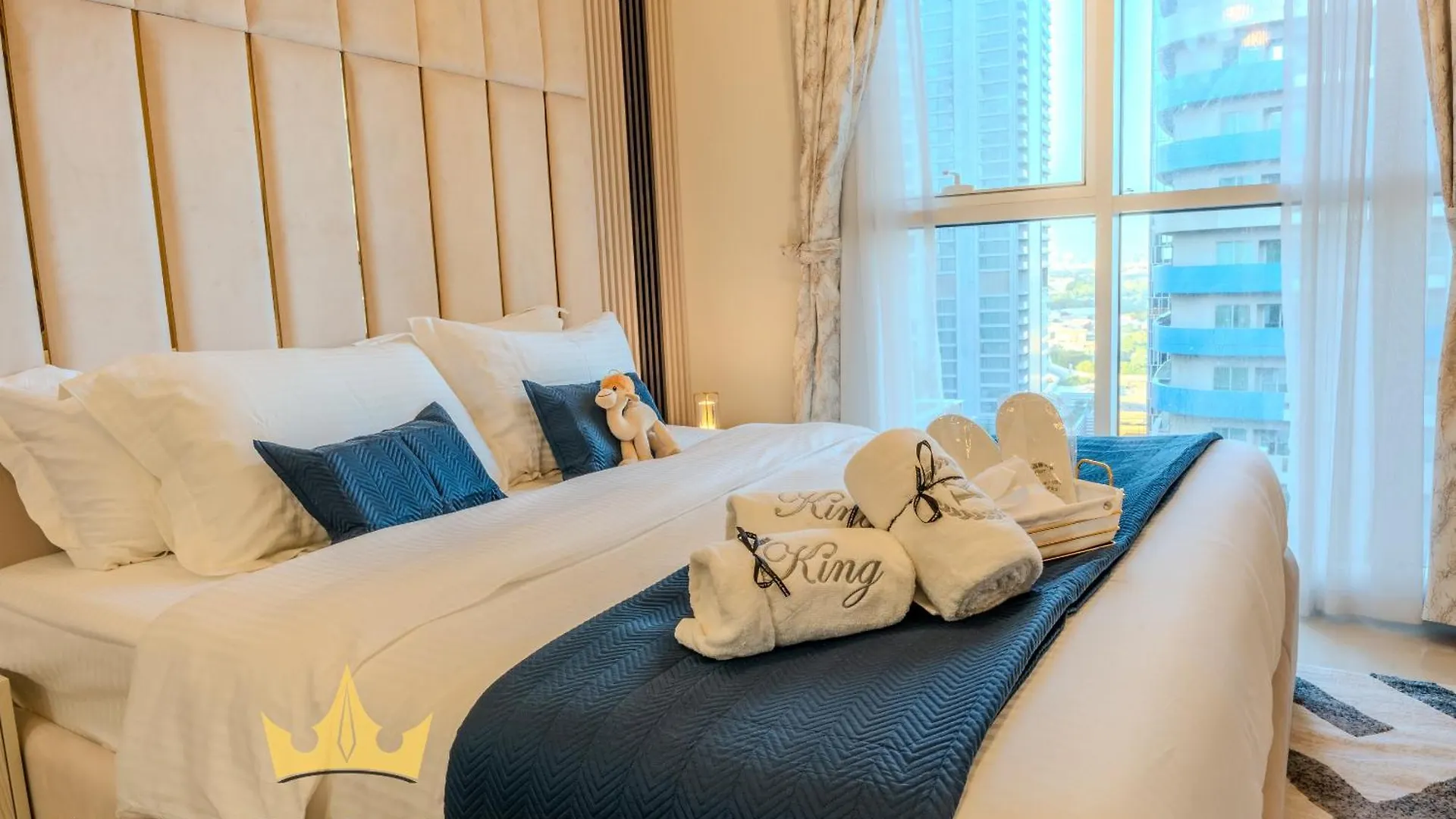 Kings Holiday Homes Luxury 2 Apartments Dunya Tower Burj Khalifa St Dubai Guest house
