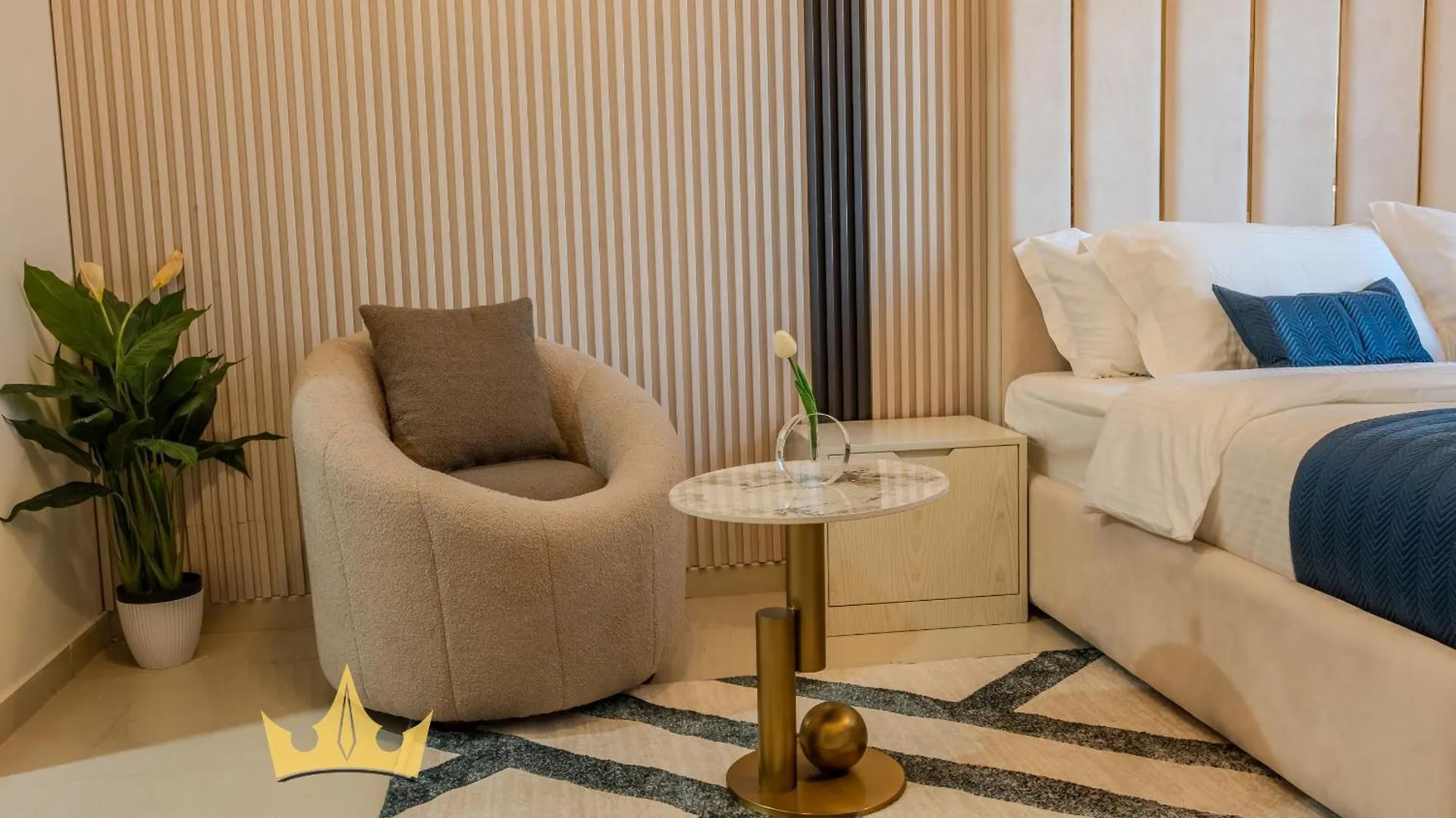 Guest house Kings Holiday Homes Luxury 2 Apartments Dunya Tower Burj Khalifa St Dubai