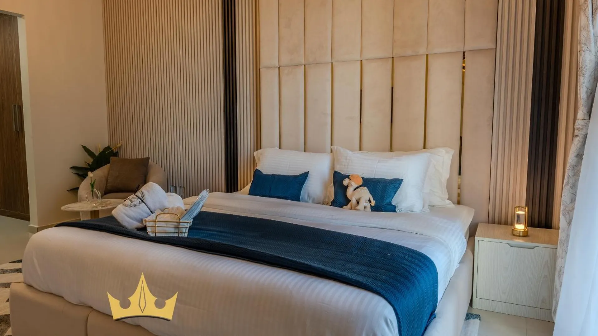 Guest house Kings Holiday Homes Luxury 2 Apartments Dunya Tower Burj Khalifa St Dubai United Arab Emirates