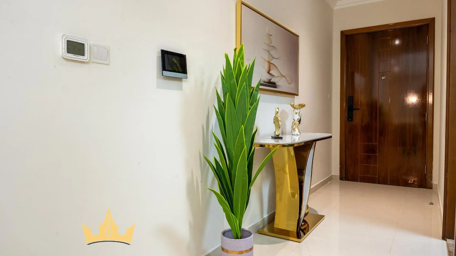 Kings Holiday Homes Luxury 2 Apartments Dunya Tower Burj Khalifa St Dubai United Arab Emirates