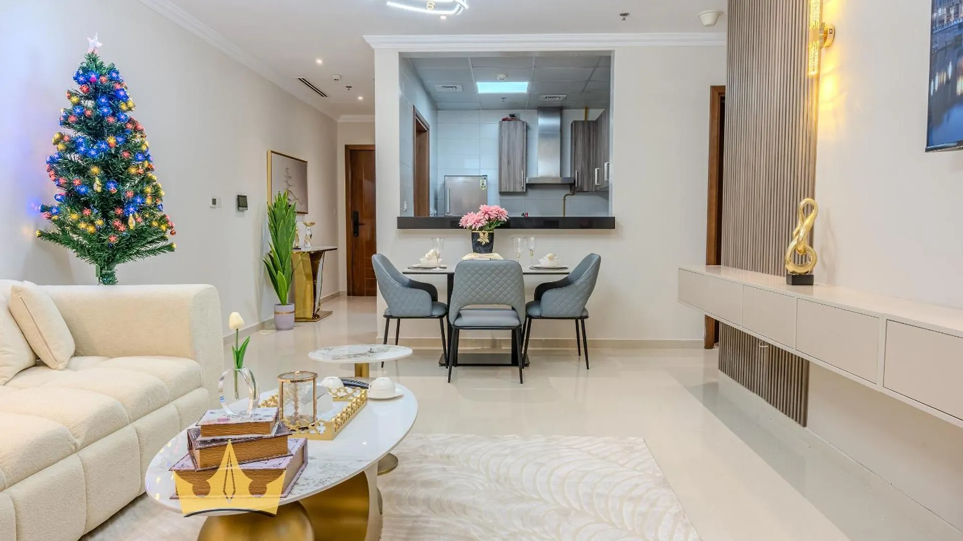 Kings Holiday Homes Luxury 2 Apartments Dunya Tower Burj Khalifa St Dubai United Arab Emirates